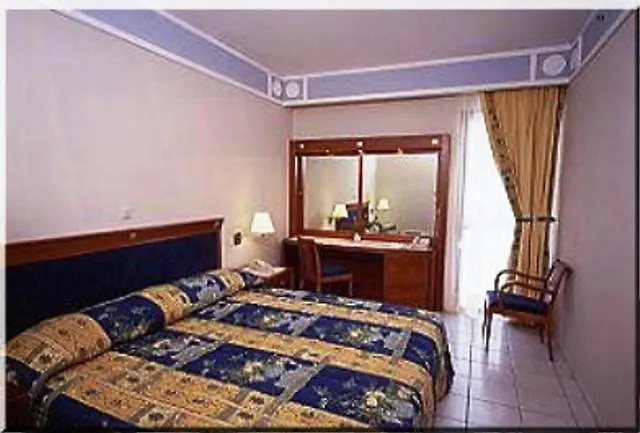 Olympia Palace 4*